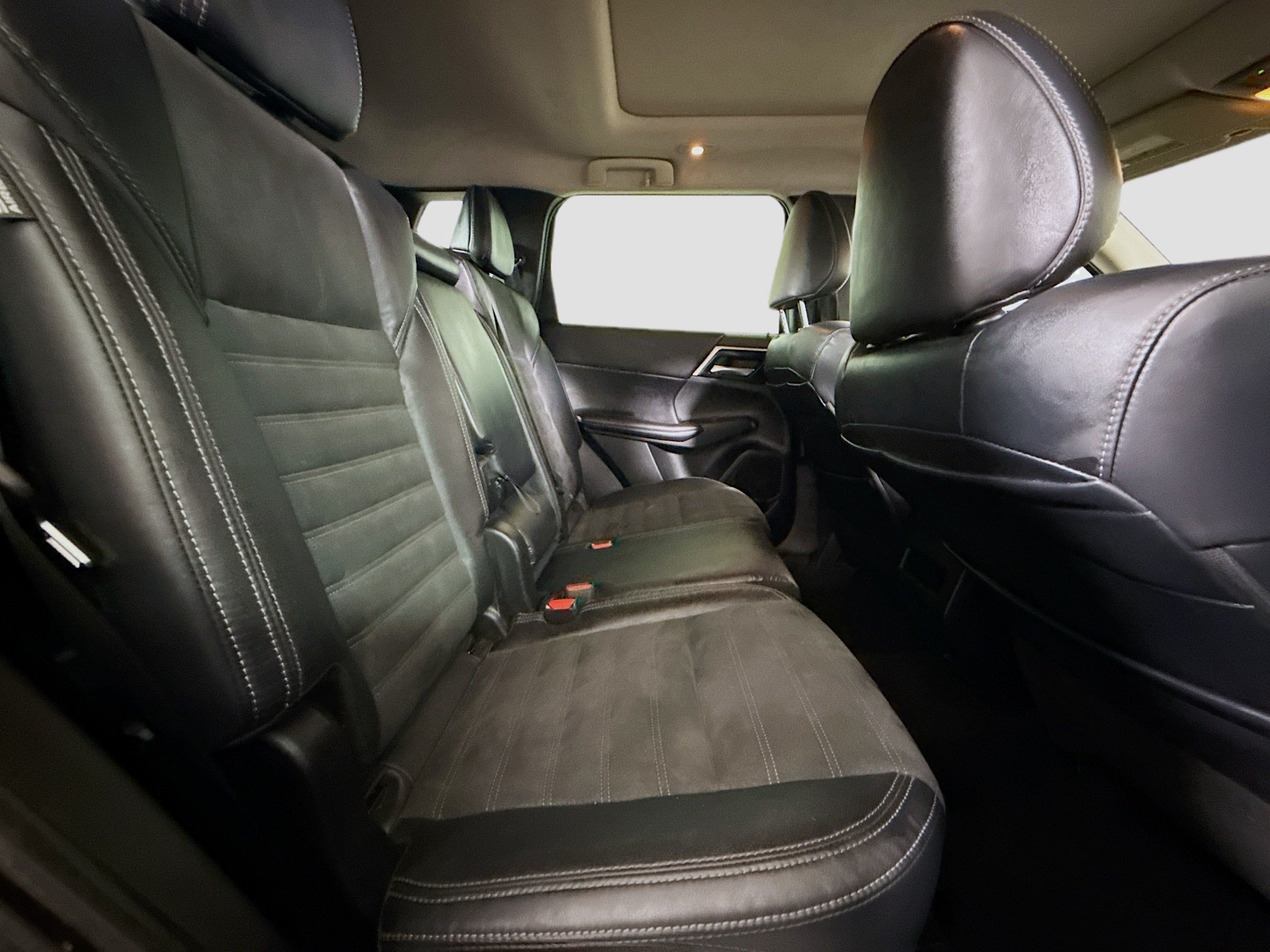 Used 2022 Mitsubishi Outlander SEL Black Edition FWD image 27