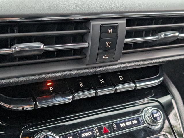 Used 2020 Lincoln Corsair FWD w/ Rear Removable Package Tray image 31