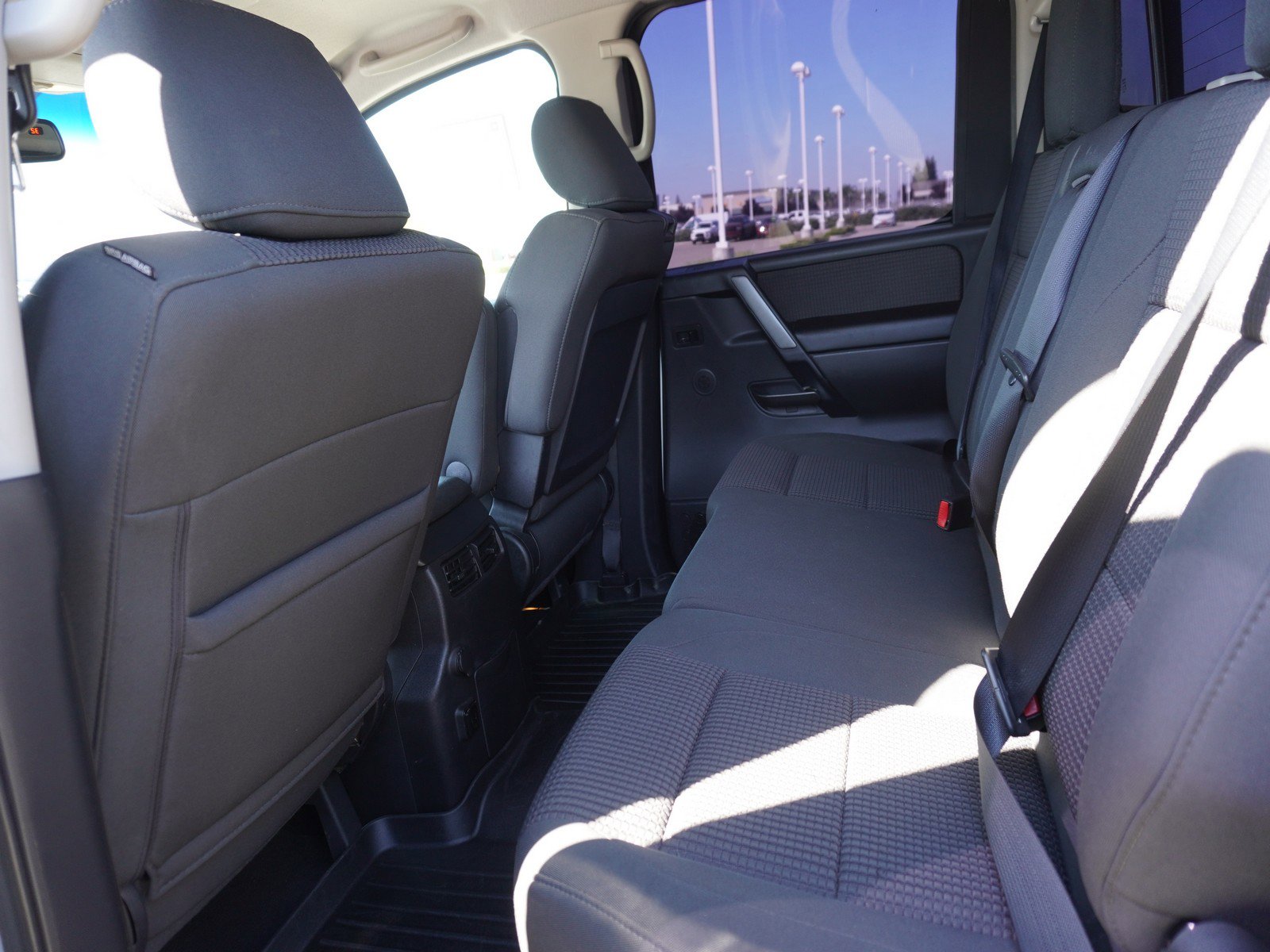 Used 2014 Nissan Titan SV w/ SV Value Truck Package image 15