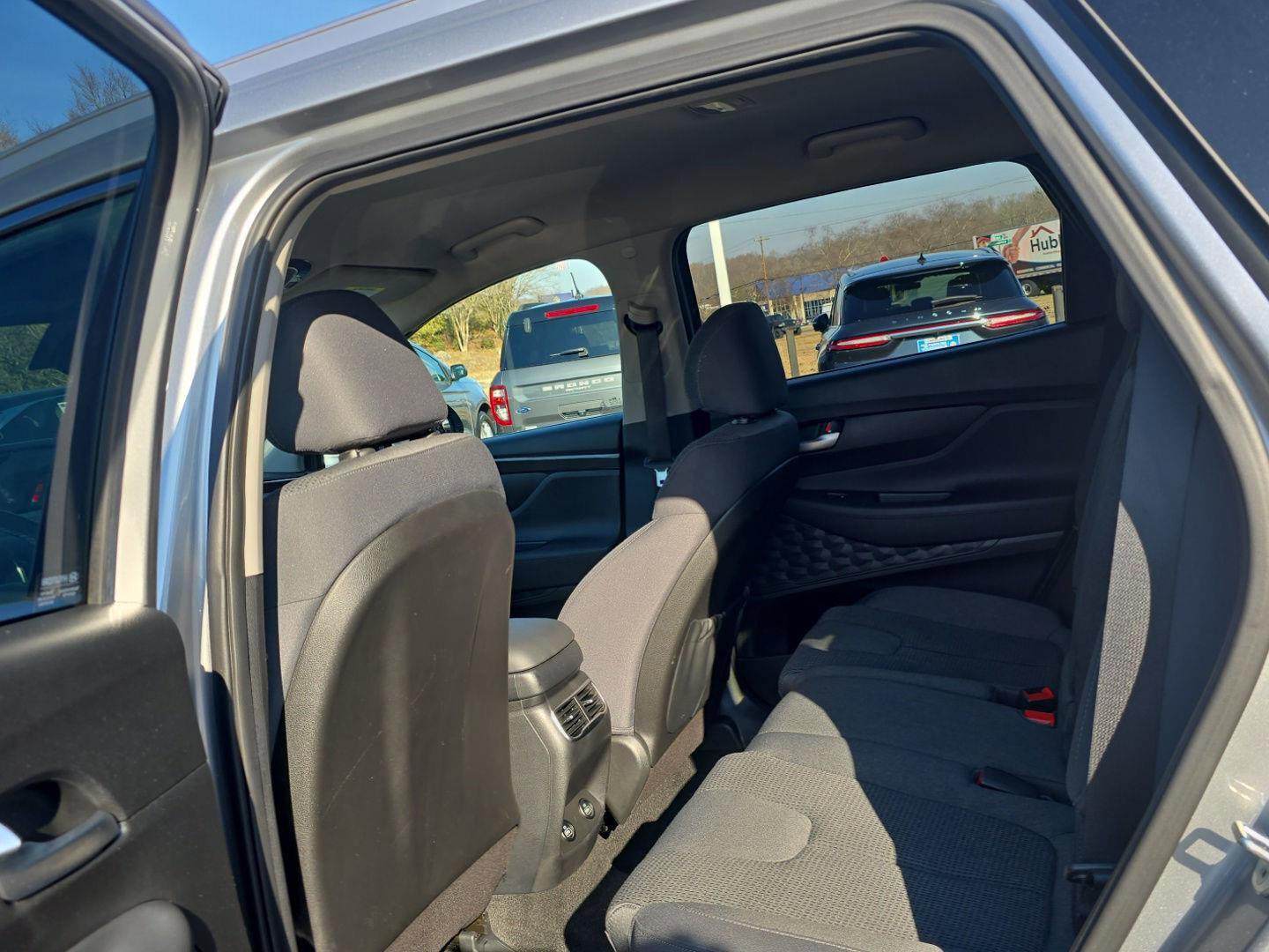 Used 2023 Hyundai Santa Fe SEL w/ Winter Weather Package image 10