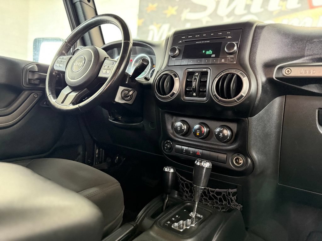 Used 2018 Jeep Wrangler Unlimited Sport S AWD/4WD image 46
