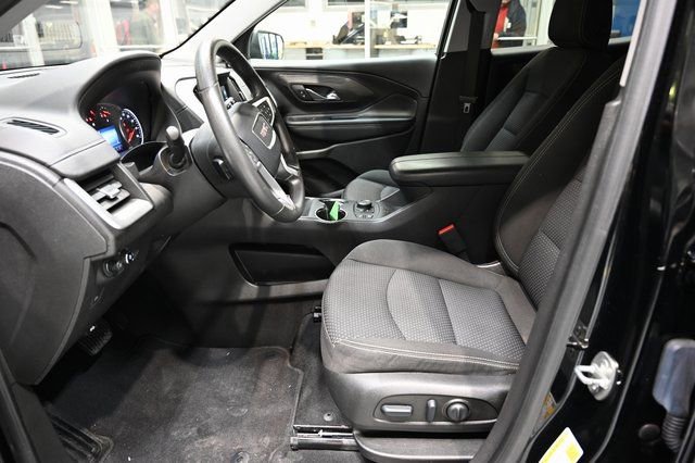 Used 2022 GMC Terrain SLE w/ Driver Convenience Package image 9