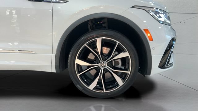 Certified 2023 Volkswagen Tiguan SEL R-Line AWD/4WD image 21