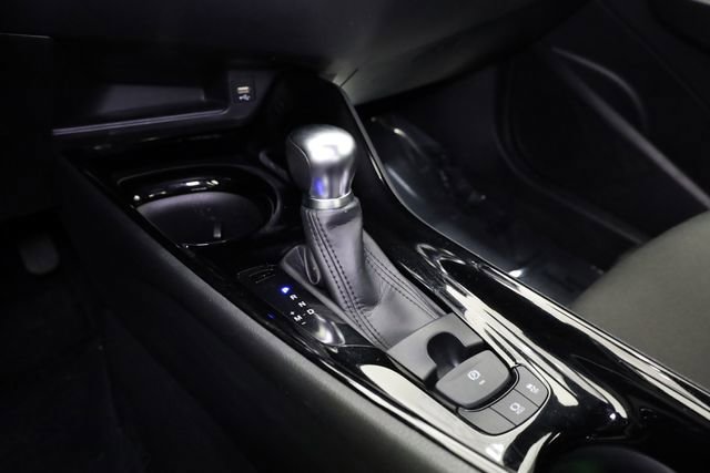 Used 2020 Toyota C-HR XLE FWD image 26