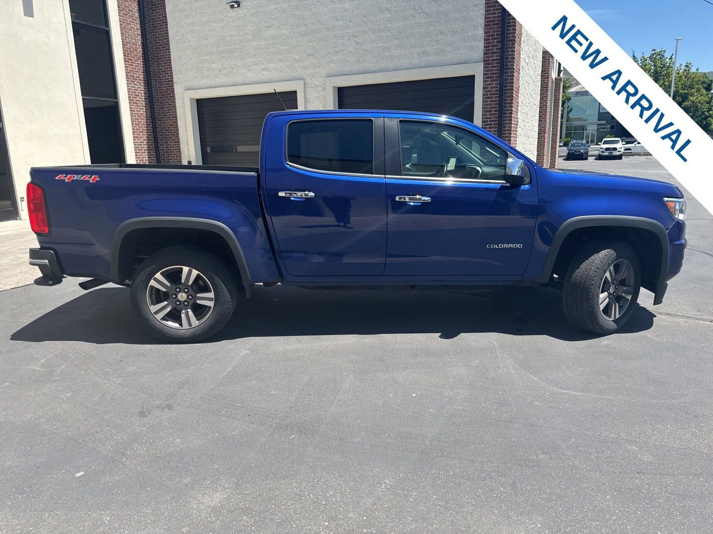 Used 2015 Chevrolet Colorado LT w/ Luxury Package AWD/4WD image 8
