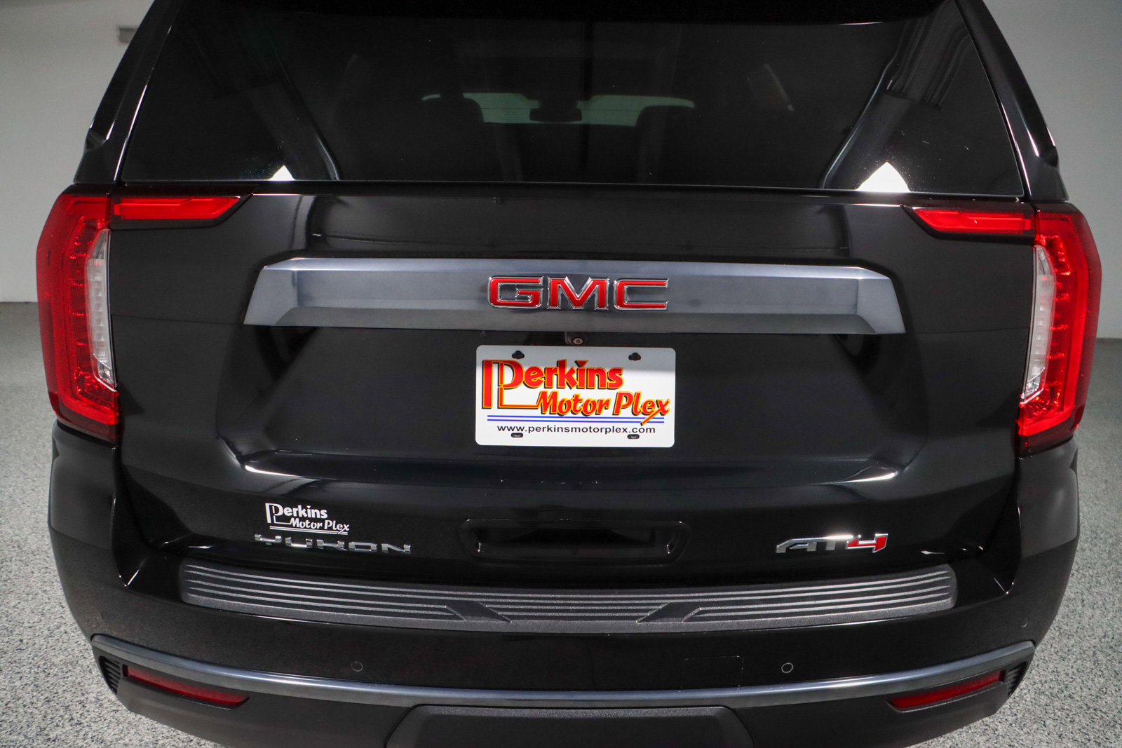 Used 2024 GMC Yukon AT4 w/ Max Trailering Package image 8