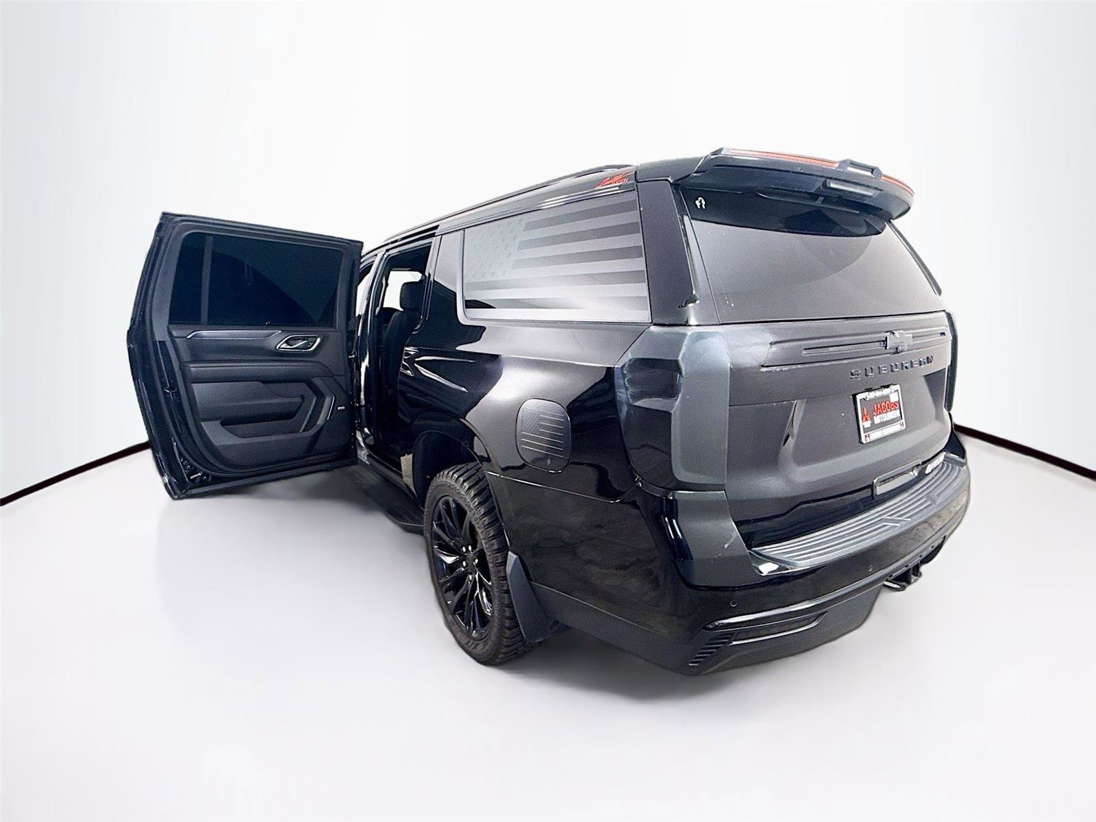 Used 2024 Chevrolet Suburban RST w/ Luxury Package RWD image 23