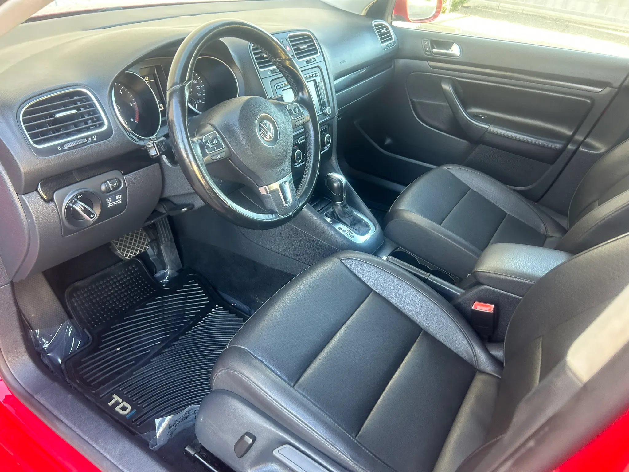 Used 2012 Volkswagen Jetta TDI FWD image 11
