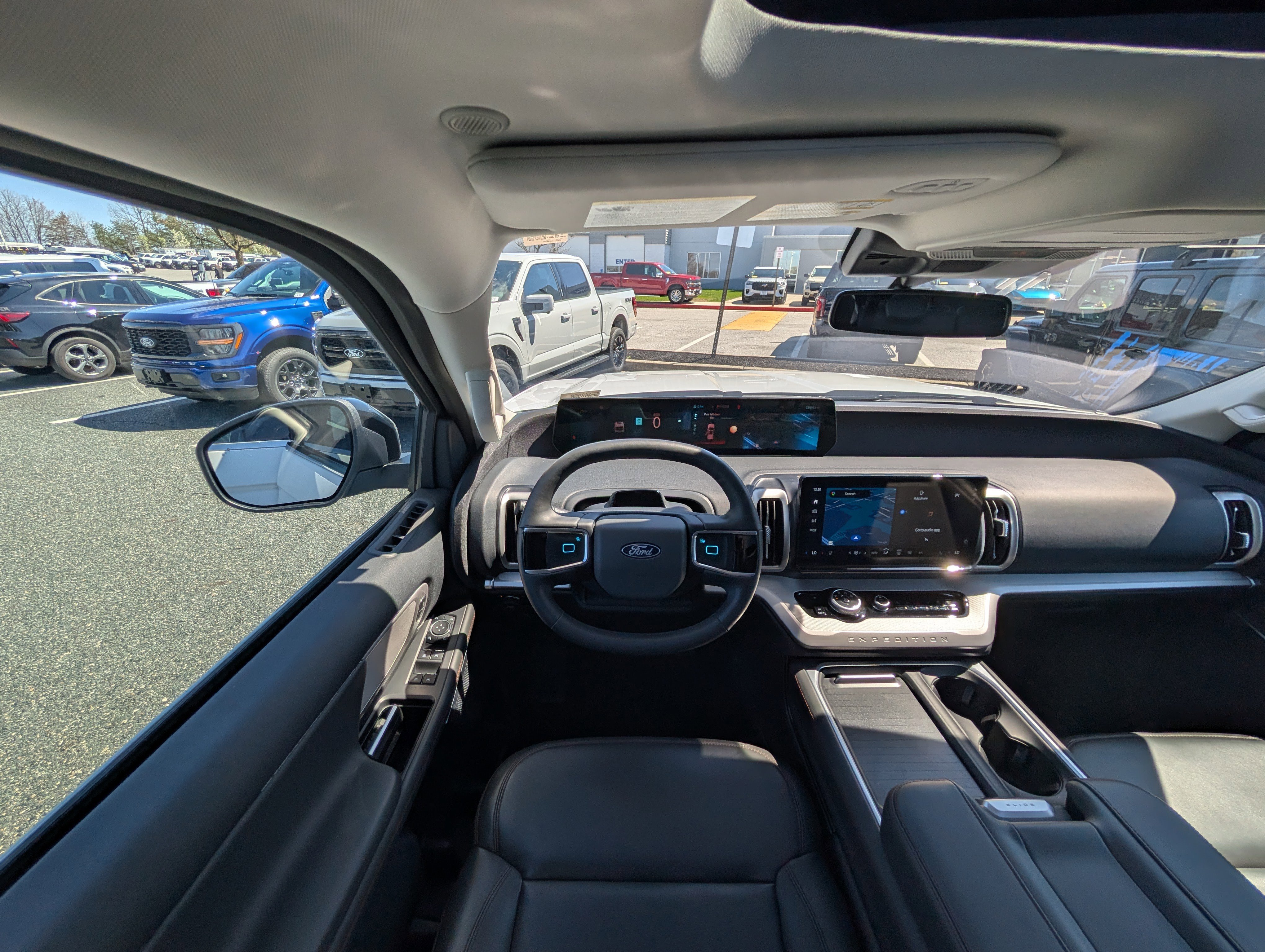 Certified 2025 Ford Expedition Active image 18