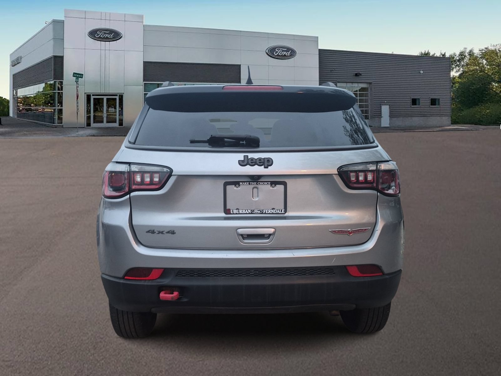 Used 2018 Jeep Compass Latitude w/ Popular Equipment Group AWD/4WD image 8