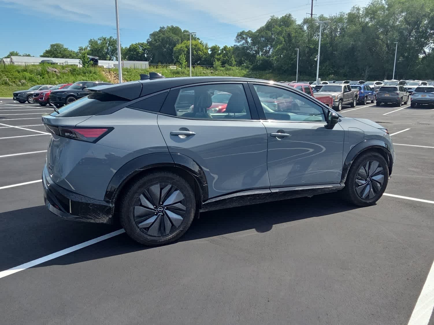 Used 2023 Nissan Ariya AWD/4WD image 3