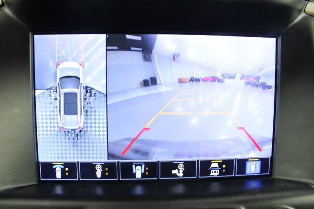 Used 2023 GMC Terrain Denali w/ Denali Premium Package image 4