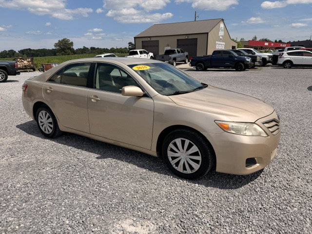 Used 2010 Toyota Camry SE FWD image 2