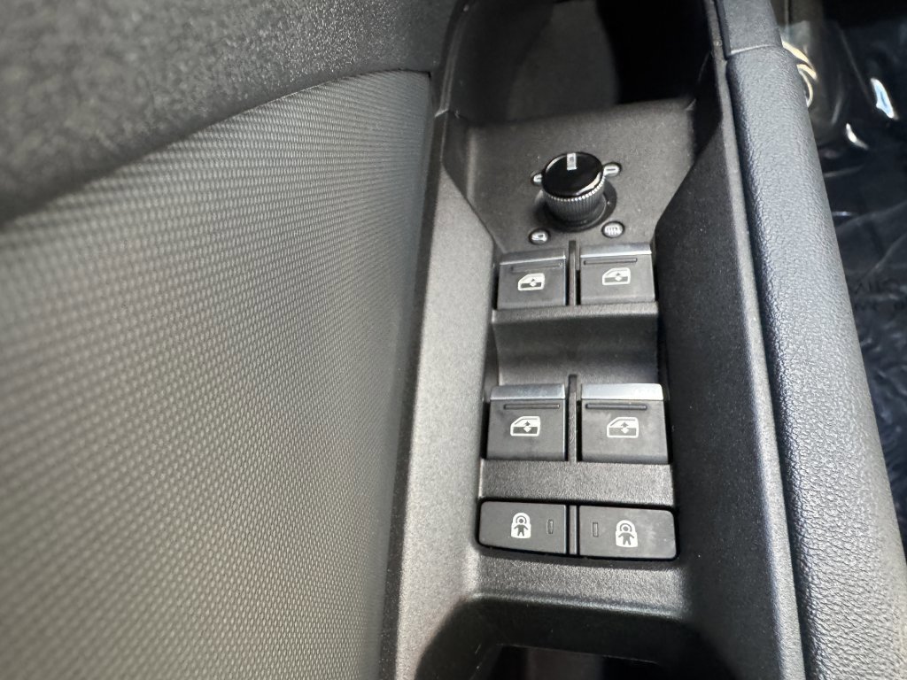 Used 2023 Audi Q4 e-tron Premium Plus w/ Premium Plus image 33