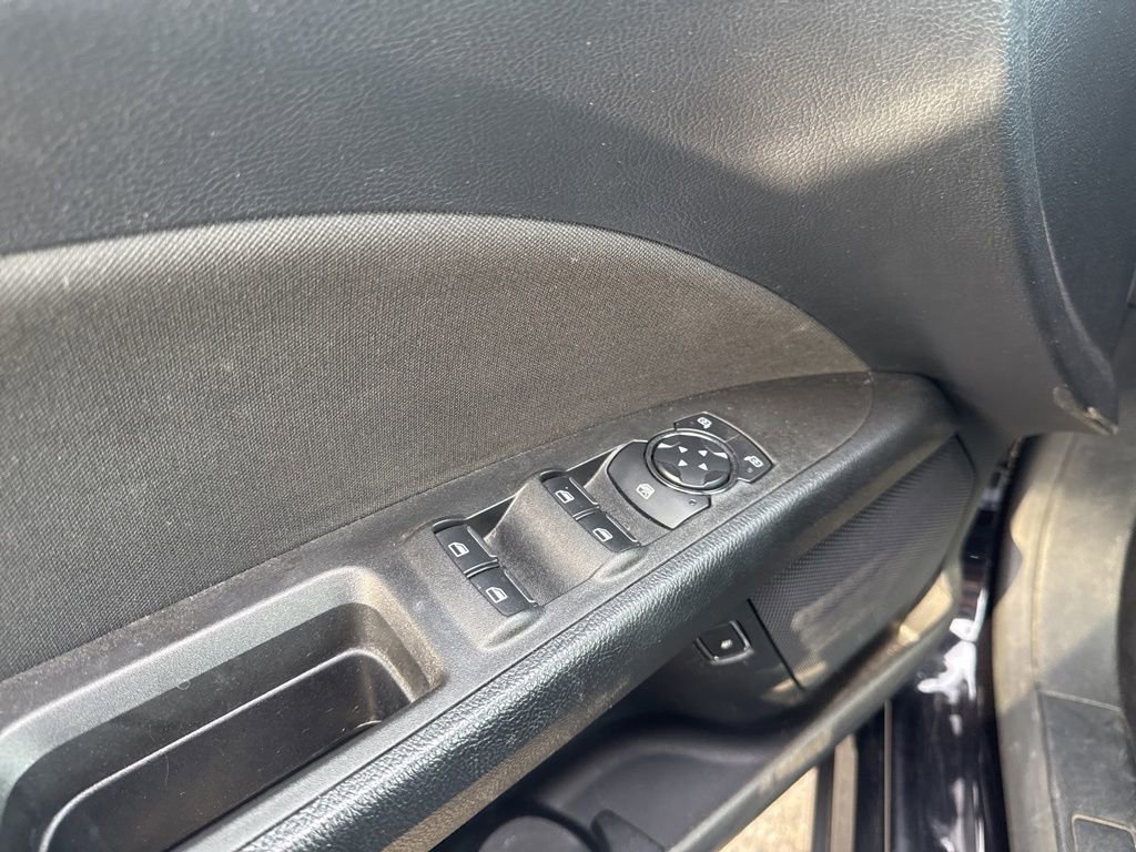 Used 2020 Ford Fusion SE image 7