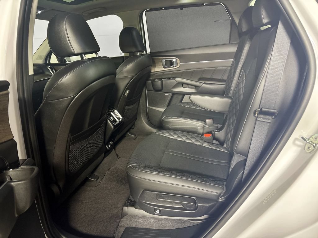 Certified 2023 Kia Sorento SX Prestige AWD/4WD image 22