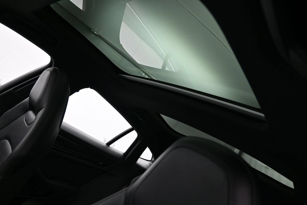 Certified 2025 Porsche Panamera RWD image 11
