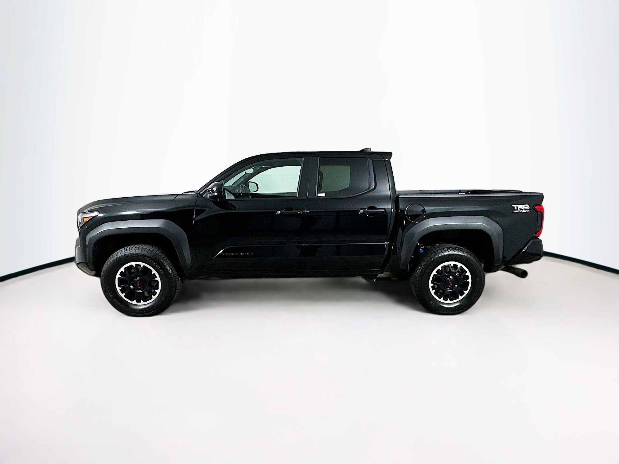 Used 2024 Toyota Tacoma TRD Off-Road image 4