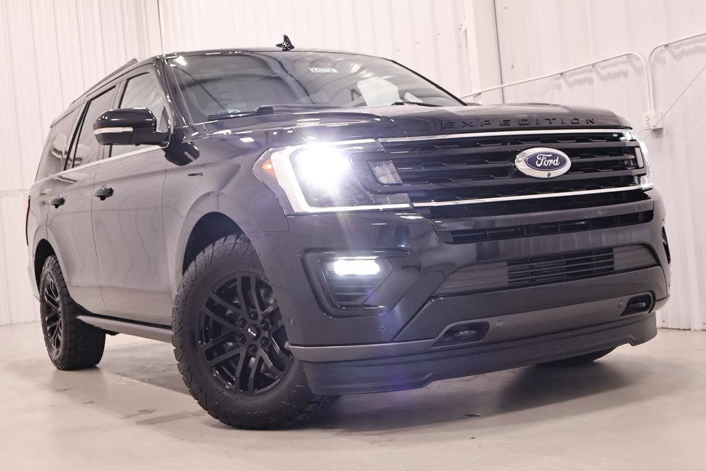 Certified 2020 Ford Expedition Limited w/ Equipment Group 303A AWD/4WD image 50