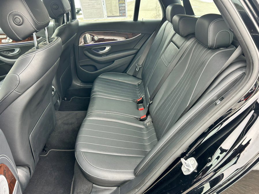 Used 2017 Mercedes-Benz E 400 4MATIC Wagon image 19