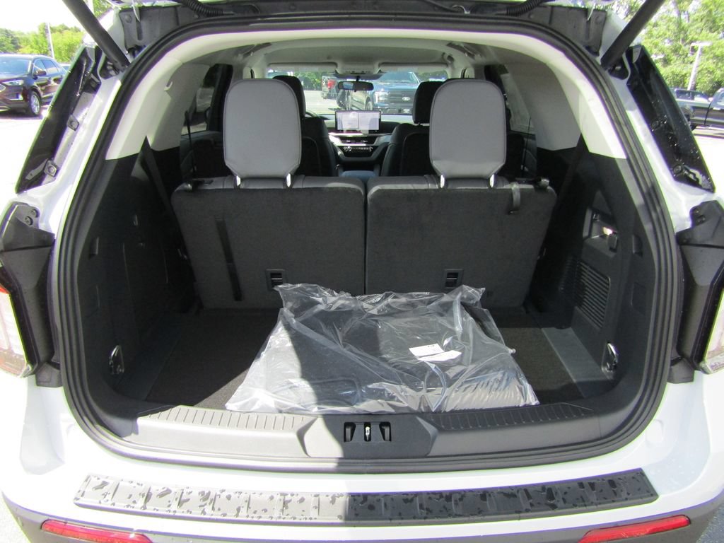 New 2026 Ford Explorer Active w/ Active Comfort Package AWD/4WD image 24