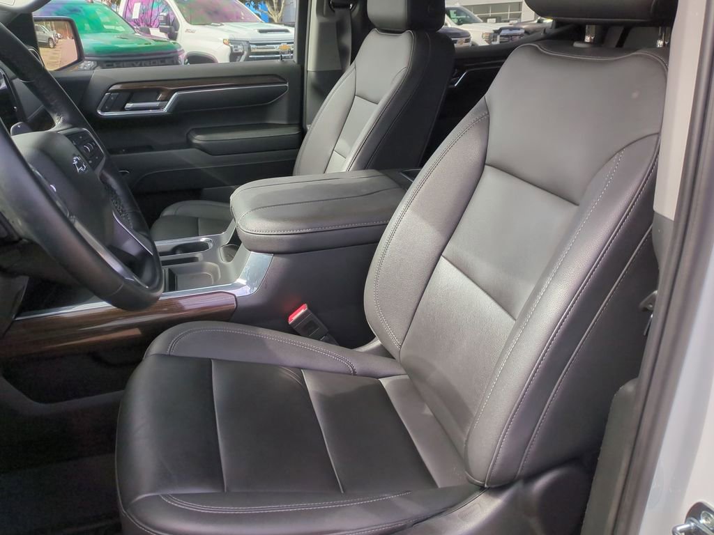 Used 2023 Chevrolet Silverado 1500 LT Trail Boss w/ LT Trail Boss Premium Package image 13