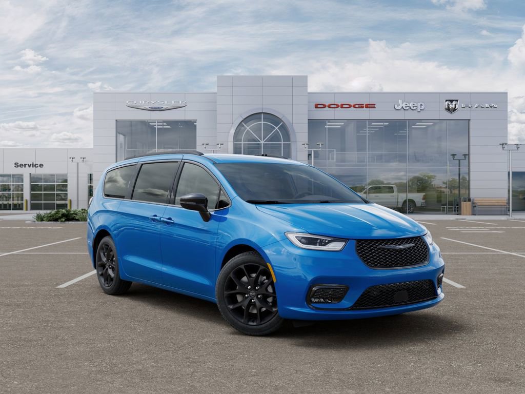 New 2026 Chrysler Pacifica Select w/ S Appearance Package image 5