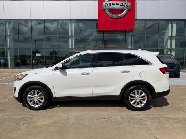 Used 2016 Kia Sorento LX w/ LX Convenience Package image 2