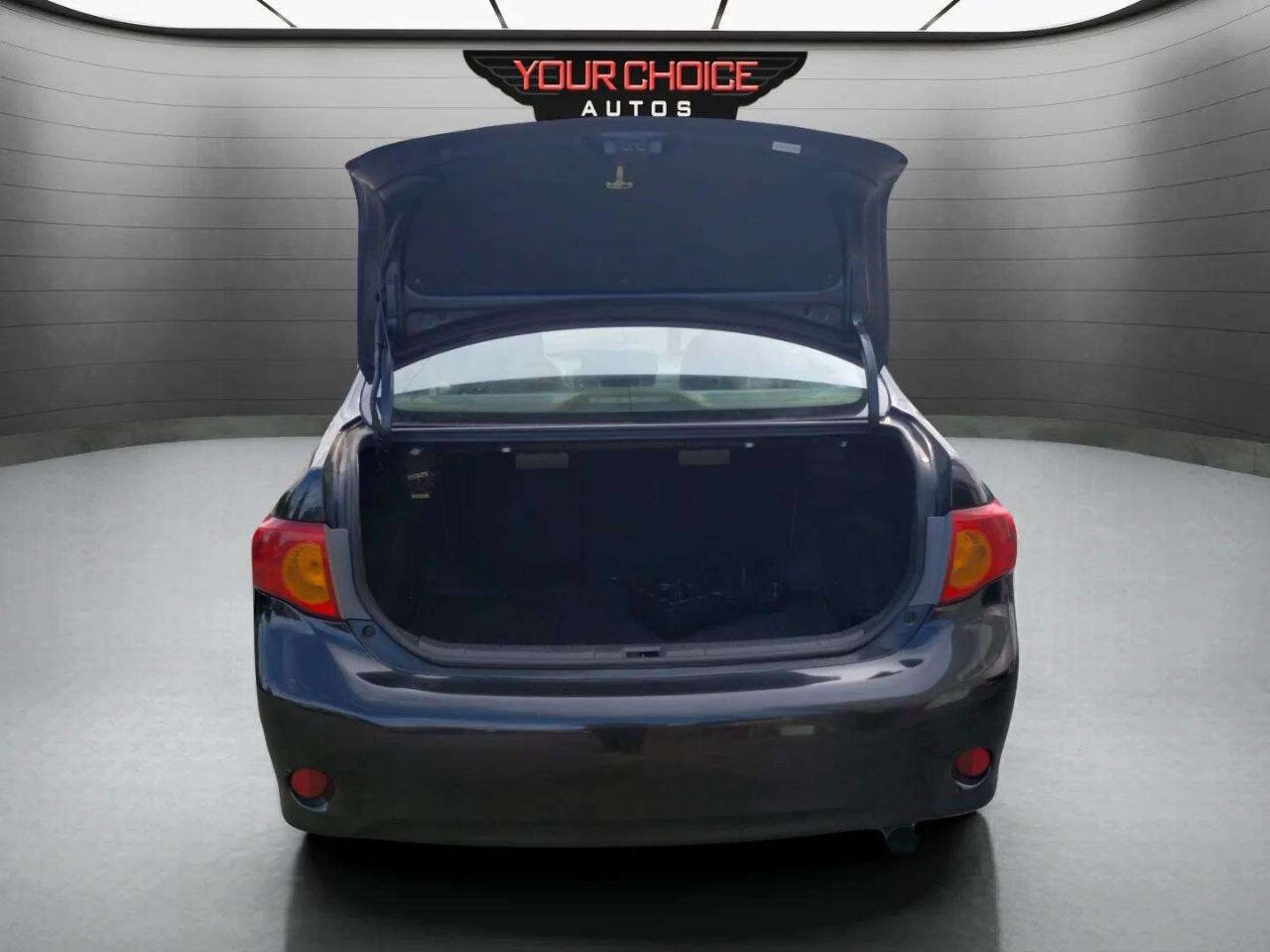 Used 2010 Toyota Corolla LE FWD image 7