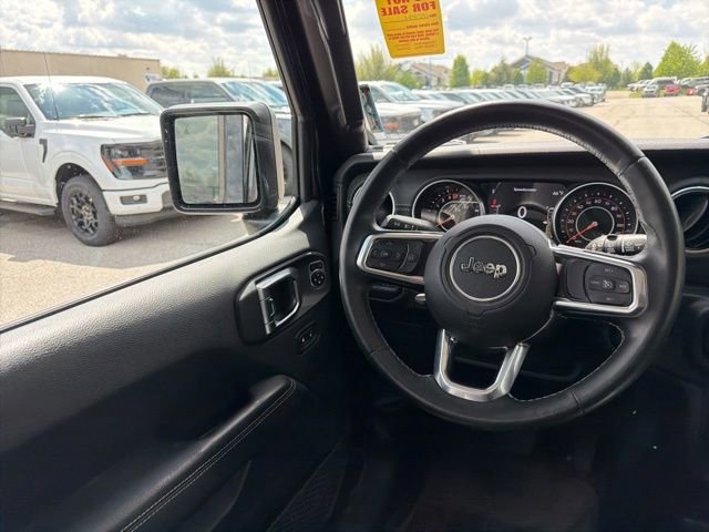 Used 2018 Jeep Wrangler Unlimited Sahara w/ Dual Top Group AWD/4WD image 20