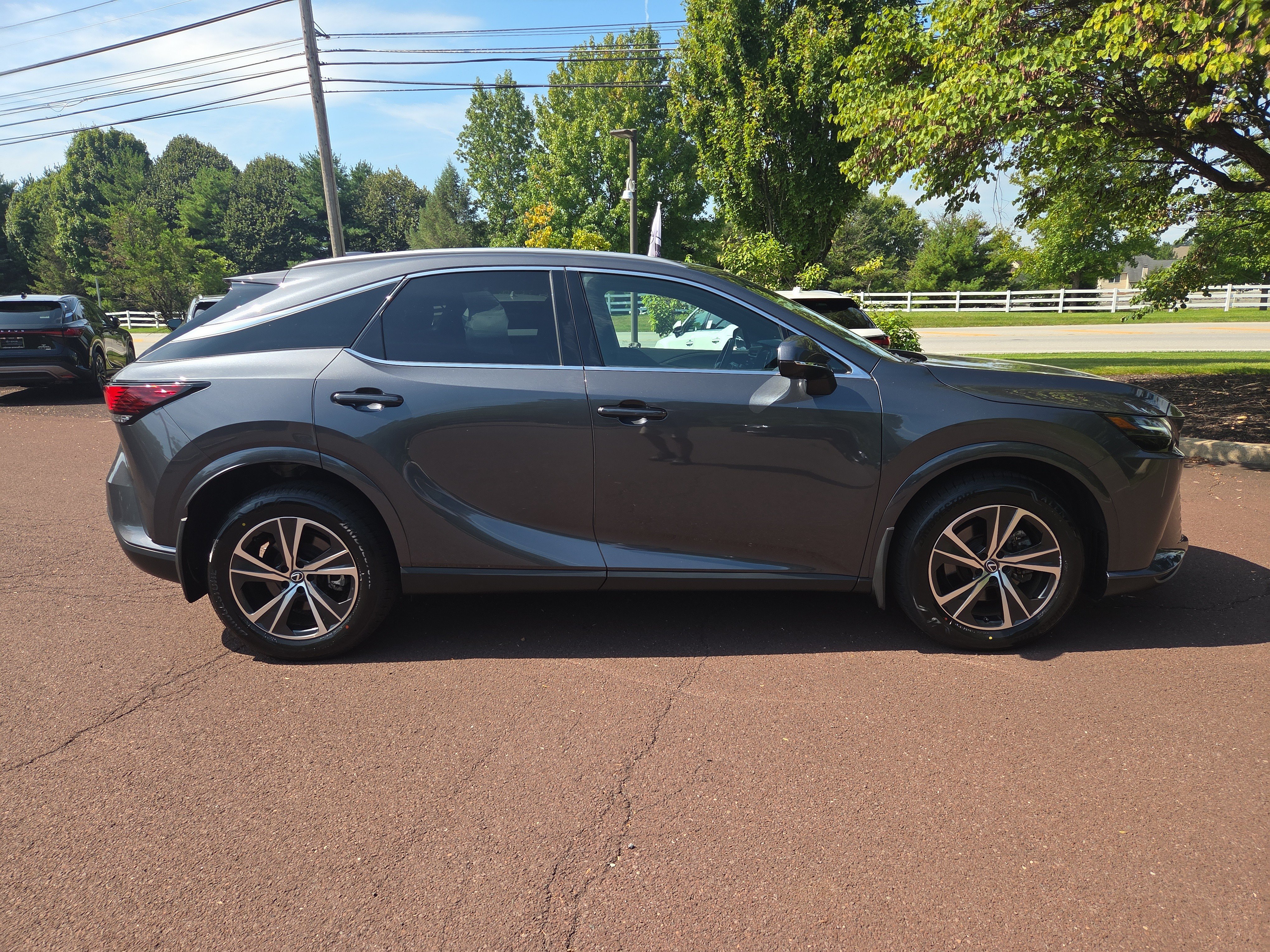 Certified 2024 Lexus RX 350 Premium w/ Convenience Package AWD/4WD image 2