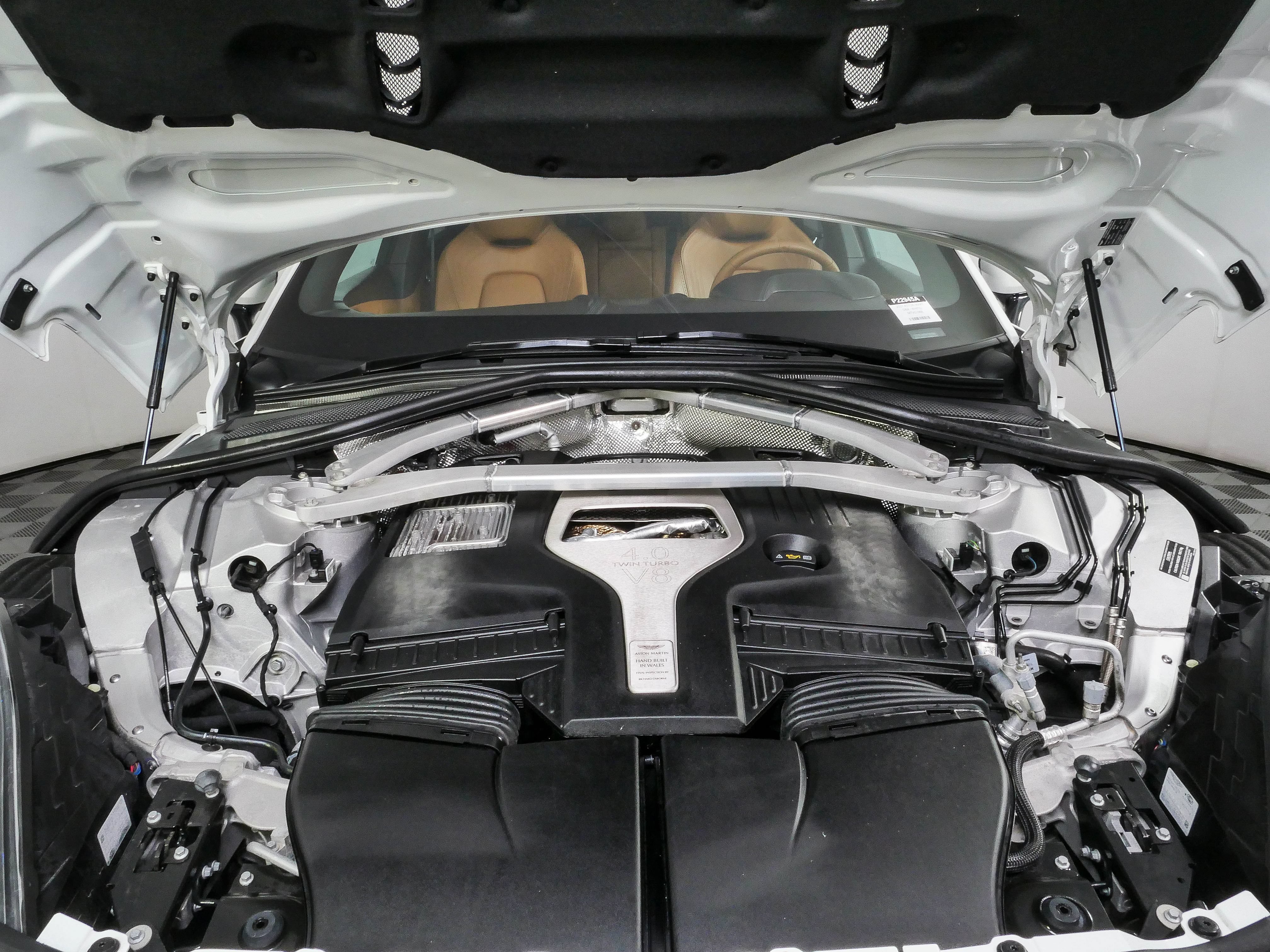 Used 2021 Aston Martin DBX AWD/4WD image 35