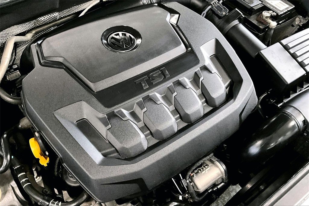 Used 2018 Volkswagen Passat 2.0T SE image 31