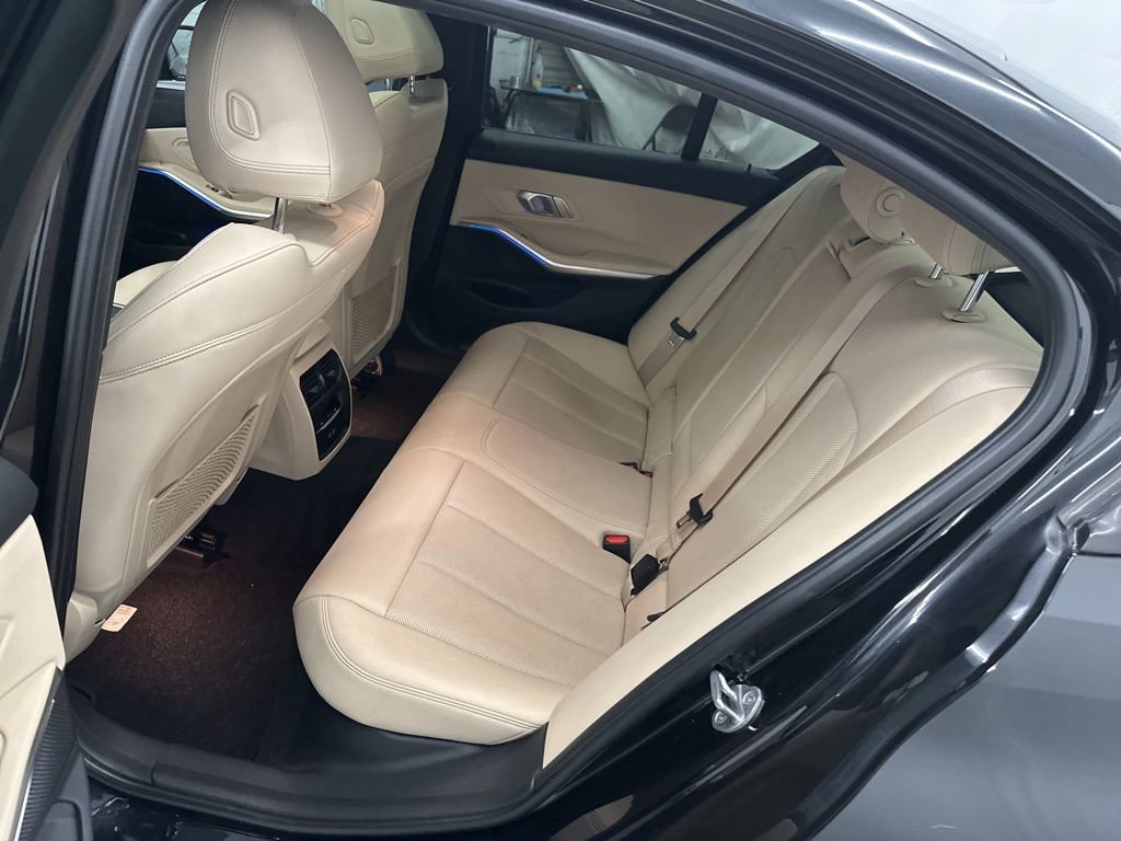 Used 2022 BMW 330i Sedan w/ Premium Package image 24