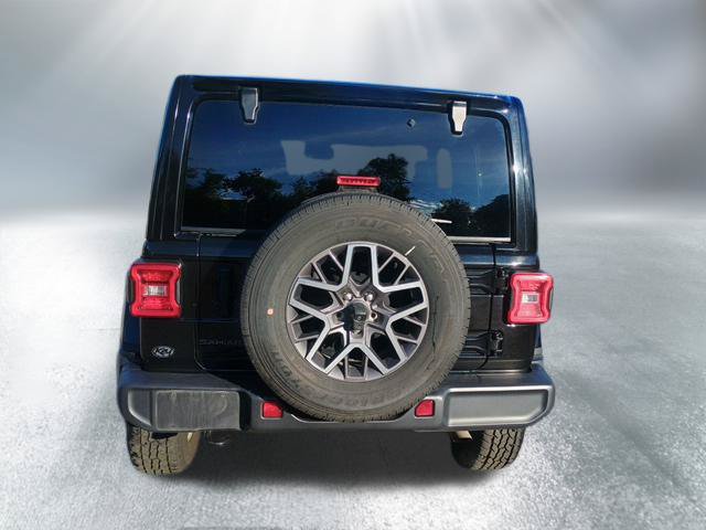 Used 2025 Jeep Wrangler Unlimited Sahara AWD/4WD image 4