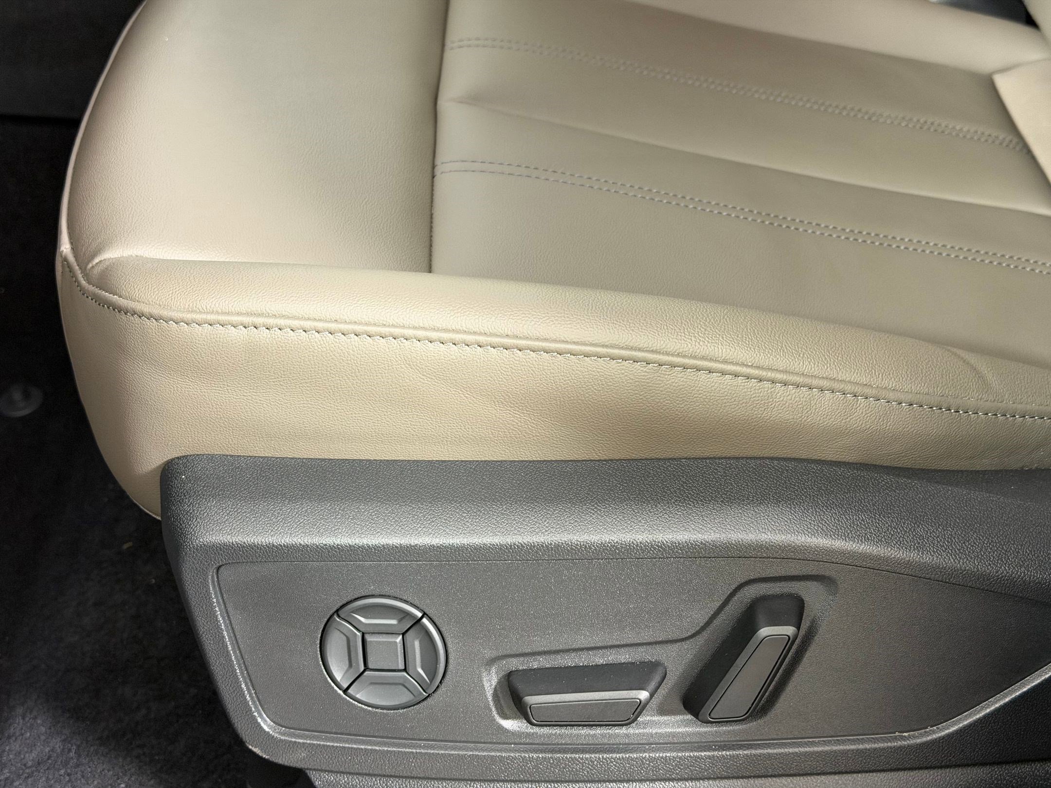 New 2026 Audi Q5 Premium Plus AWD/4WD image 14