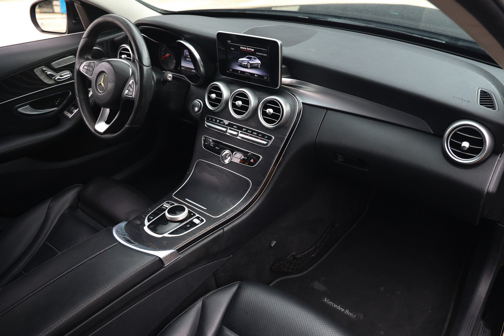 Used 2017 Mercedes-Benz C 300 Sedan w/ Premium 1 Package image 22