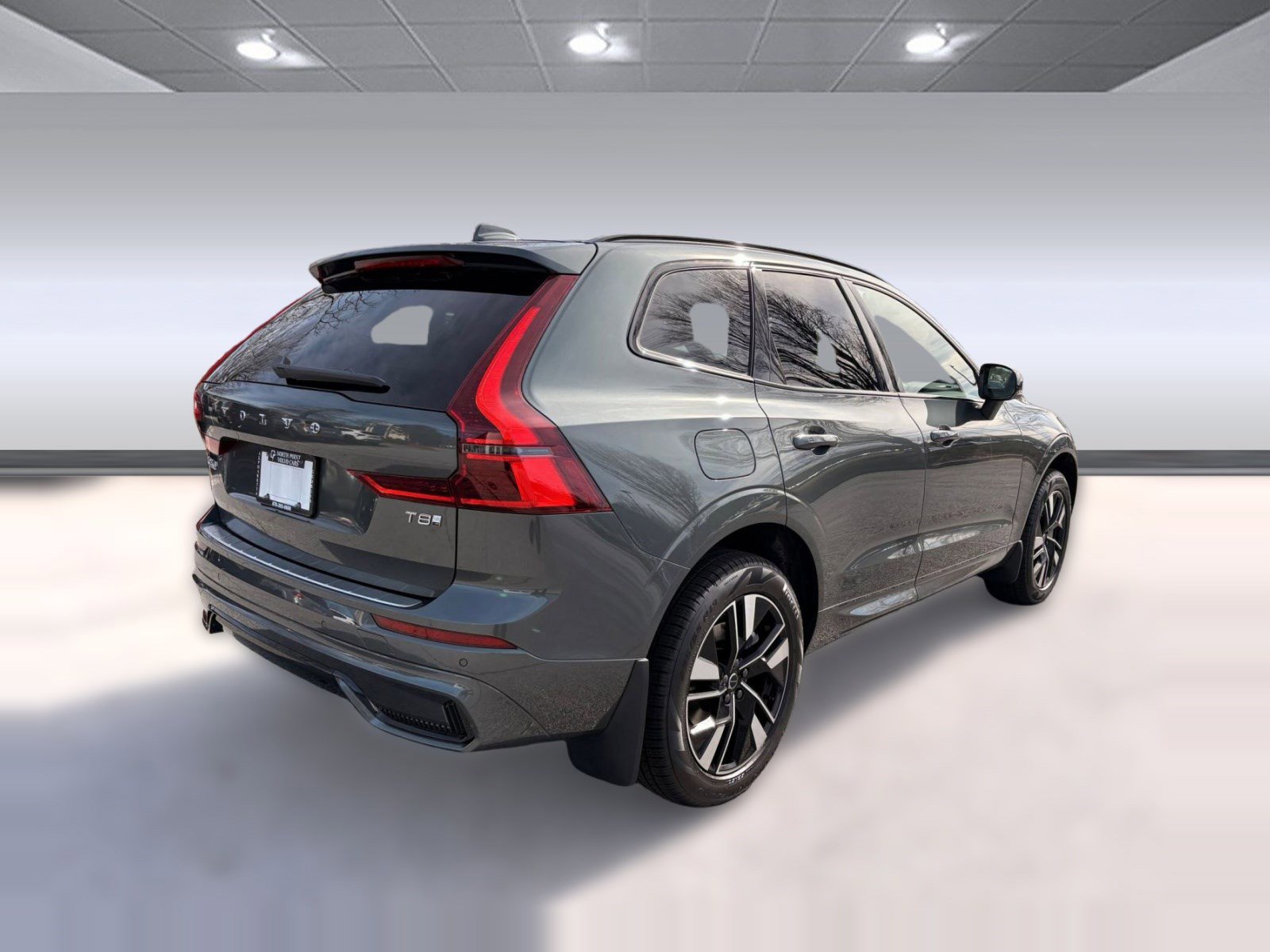 New 2026 Volvo XC60 T8 Core w/ Climate Package image 9