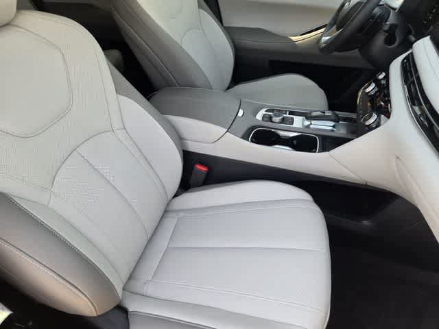 Used 2027 INFINITI QX60 Luxe w/ Cargo Package FWD image 15