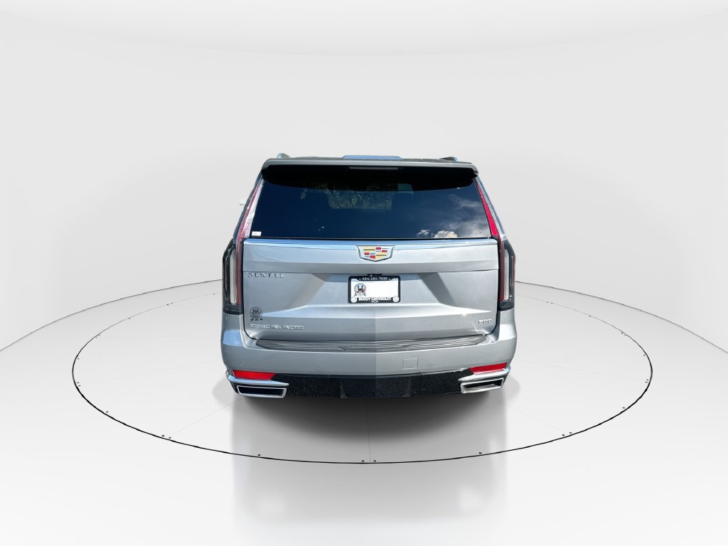Used 2023 Cadillac Escalade Premium Luxury RWD image 7