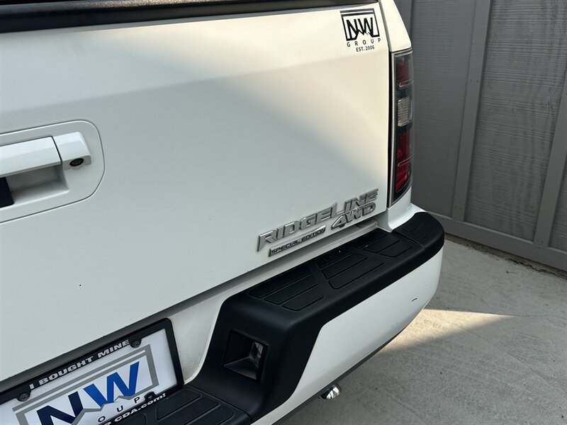 Used 2014 Honda Ridgeline SE image 38