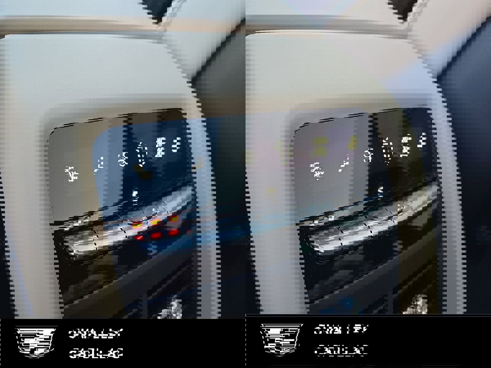 New 2026 Cadillac Lyriq Signature Luxury image 28