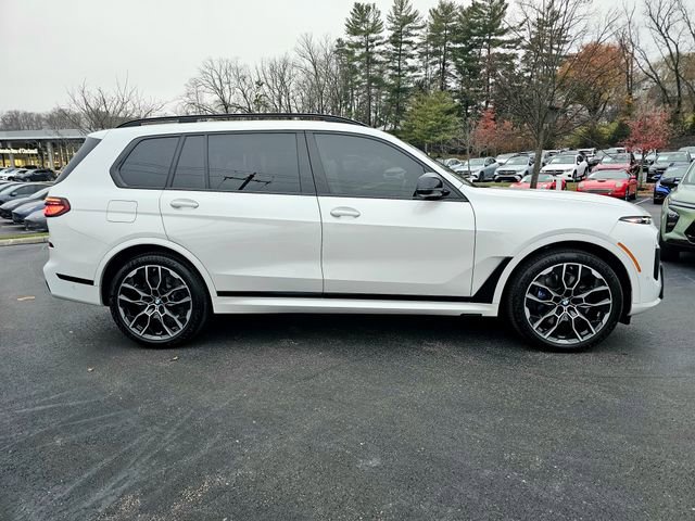 Used 2025 BMW X7 M60i image 8