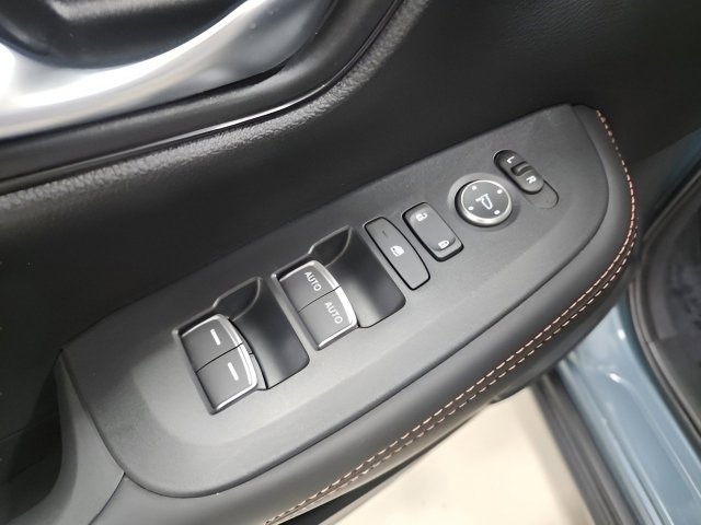 Certified 2025 Honda HR-V Sport image 23