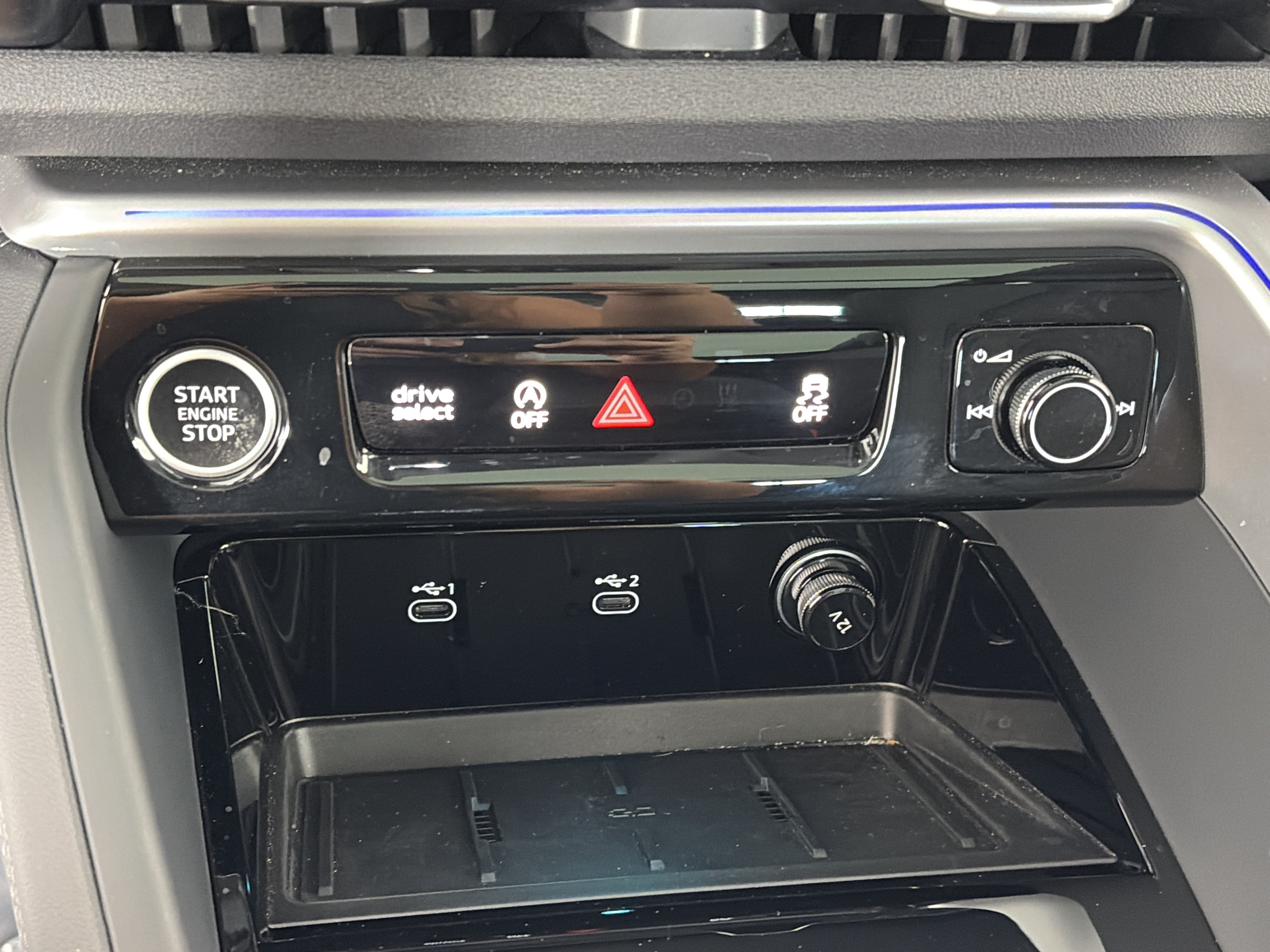 Used 2025 Audi Q5 Premium AWD/4WD image 21