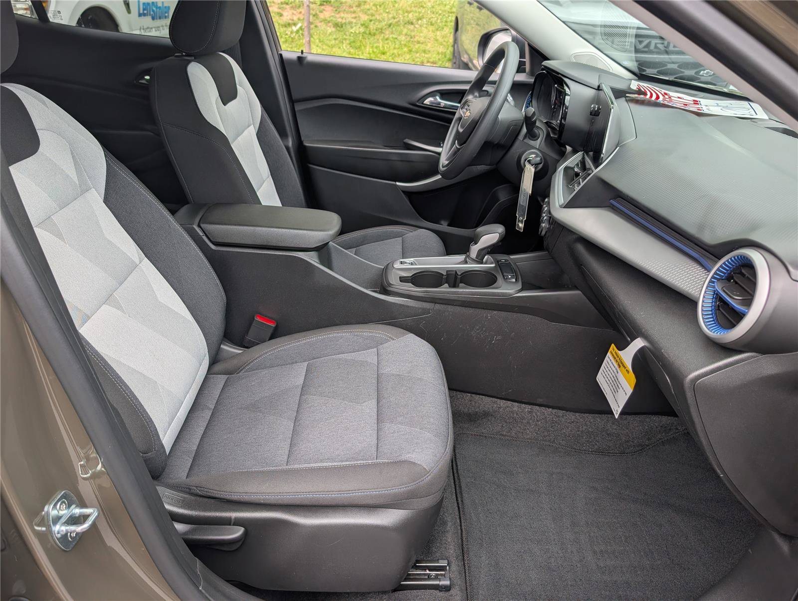 Used 2024 Chevrolet Trax LS FWD image 10