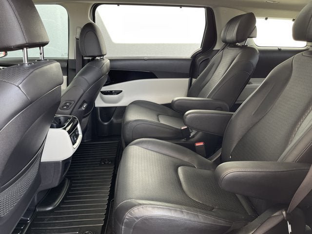 Used 2024 Kia Carnival SX Prestige FWD image 21