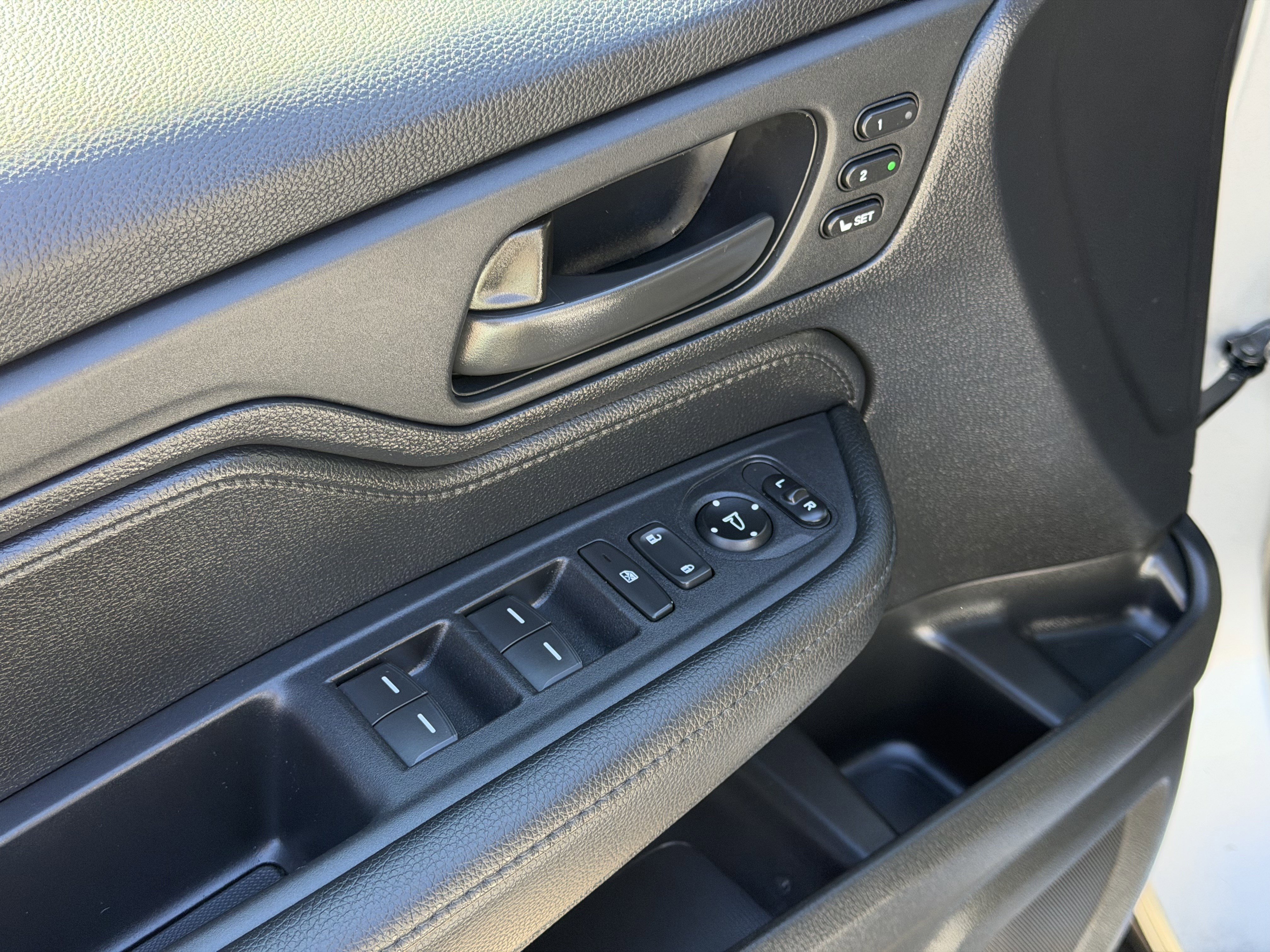 Certified 2025 Honda Odyssey EX-L image 11