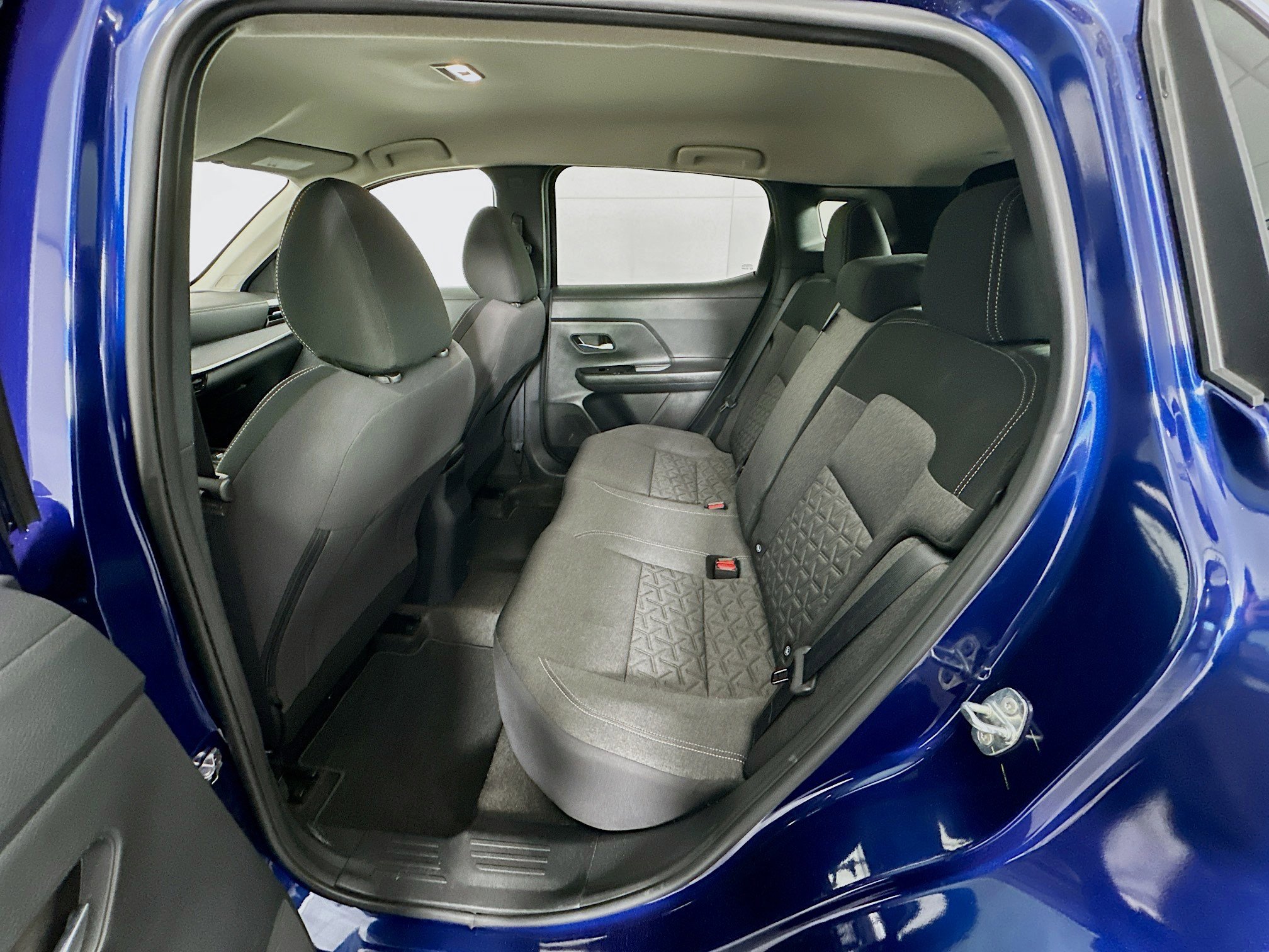 Used 2025 Nissan Kicks SV image 26