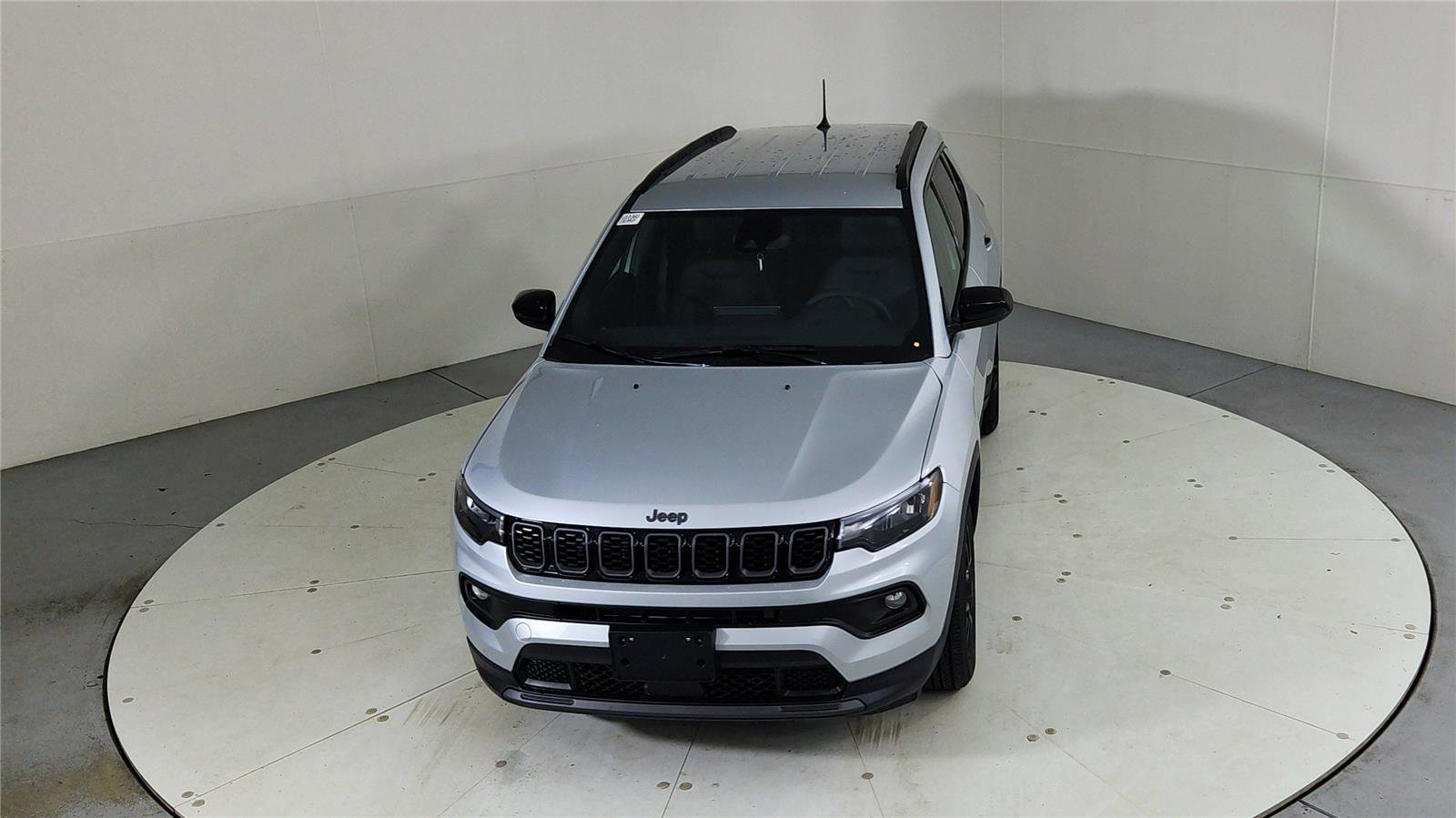 Used 2025 Jeep Compass Latitude w/ Convenience Group image 14